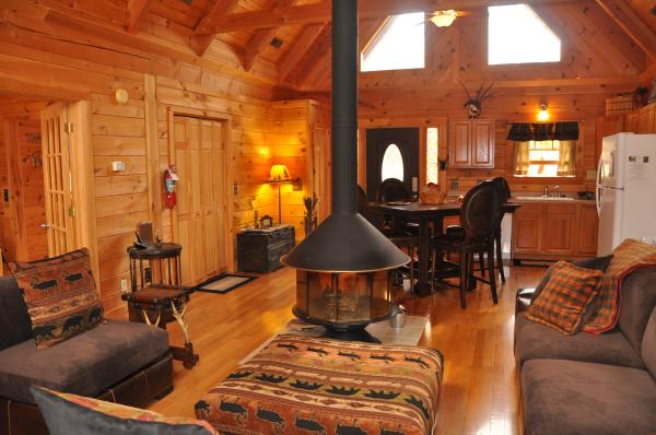 Amazing Branson Rentals: Garber Hill Lodge in Branson West – Rent